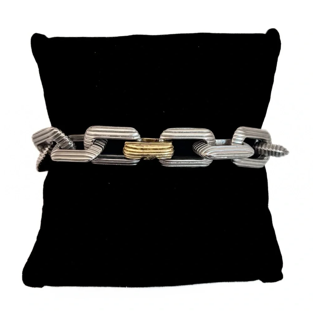 NEW - Timeless Two-Tone Polished Gold & Textured Silver Curb Chain Link Bracelet - Picture 2 of 3